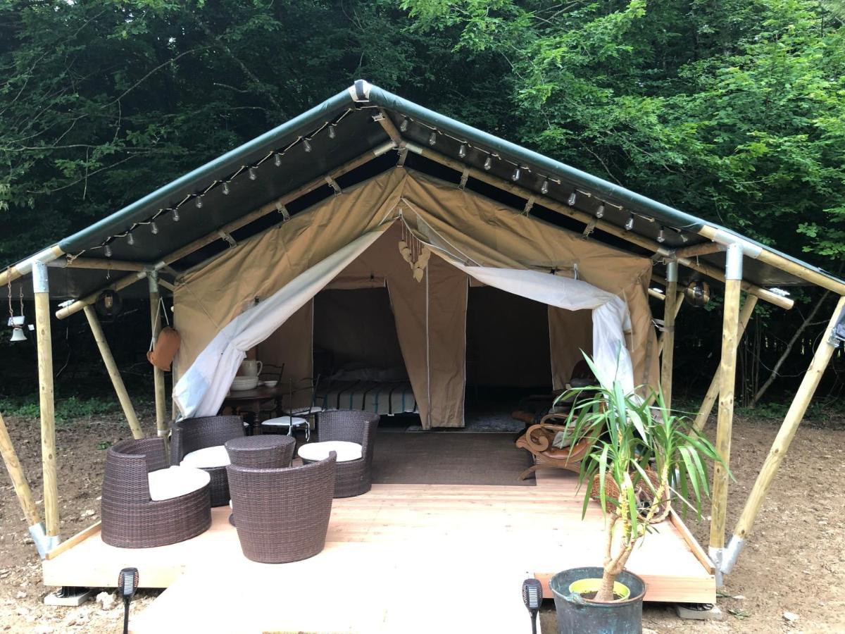 La Chapelotte Tente Lodge Elevage Girbal מראה חיצוני תמונה