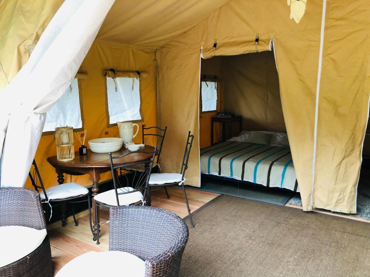 La Chapelotte Tente Lodge Elevage Girbal מראה חיצוני תמונה